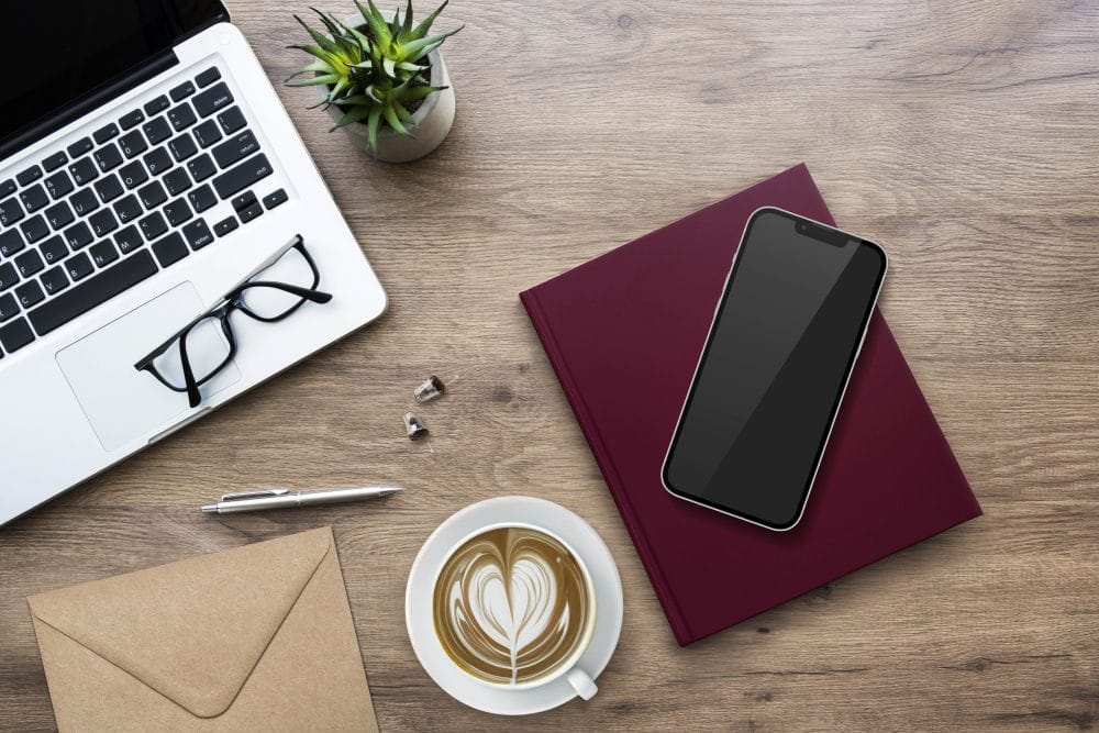 Oticon_Own_SI_Still_Life_IIC_AS_274702029